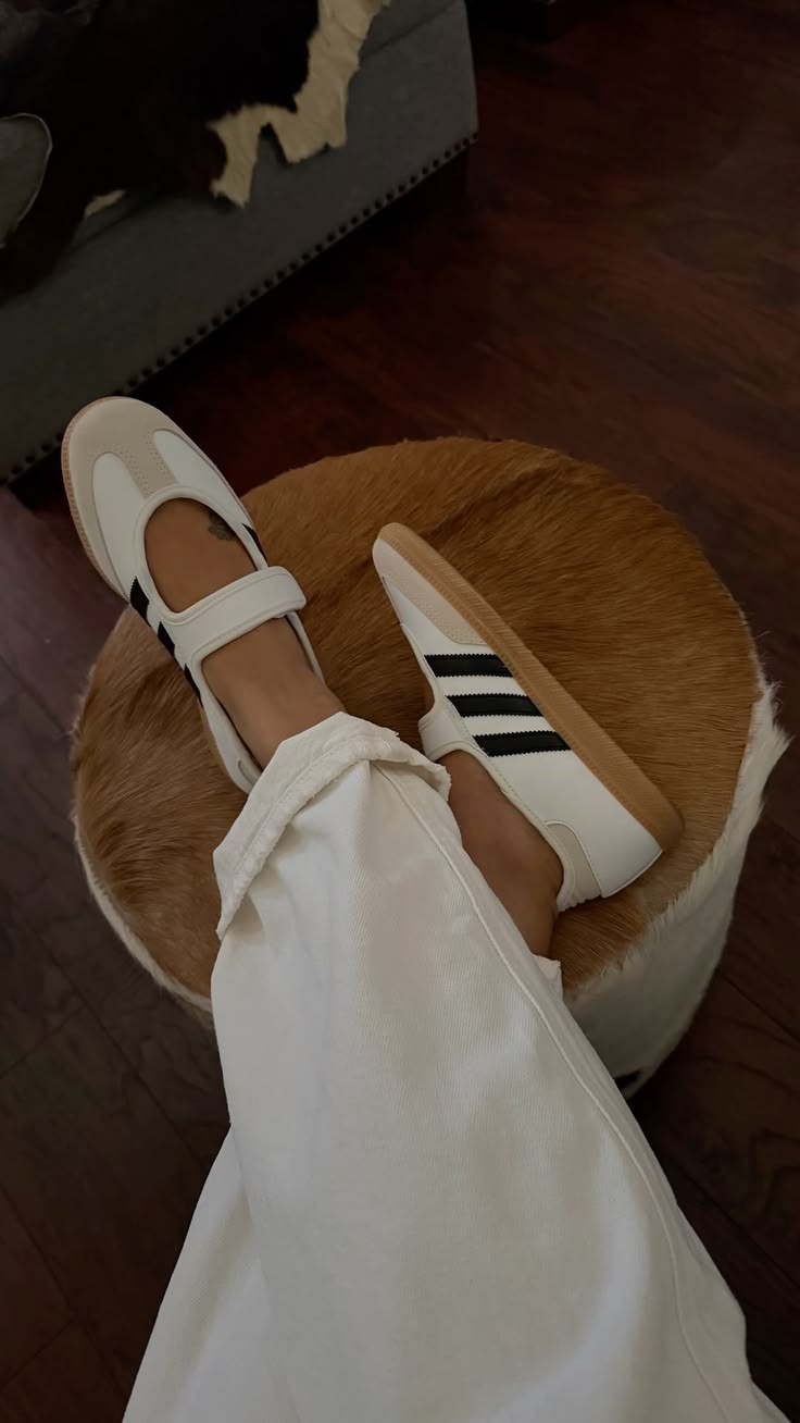 Samba Jane white sneaker